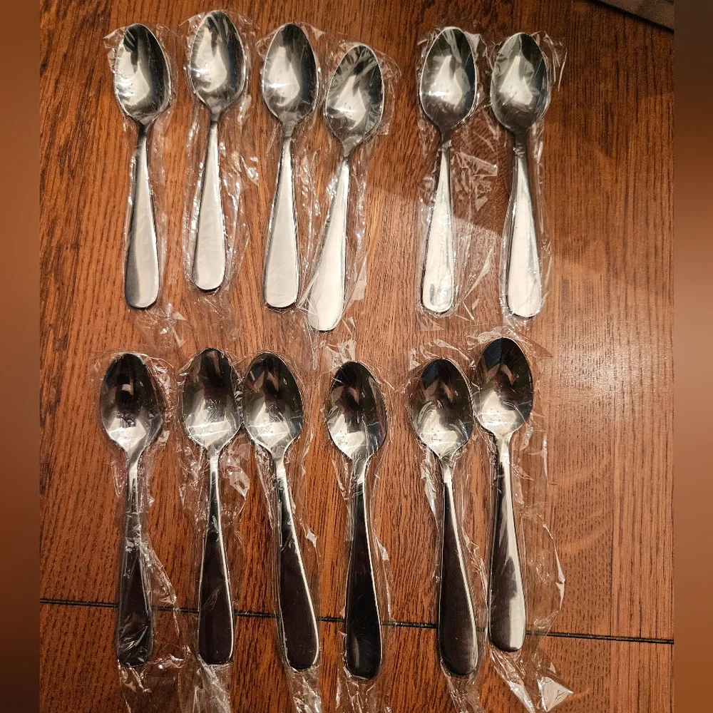 24 Piece -12 Mini Parfait & 12 Spoons Tasting Party Set by Pier 1 Imports NWT